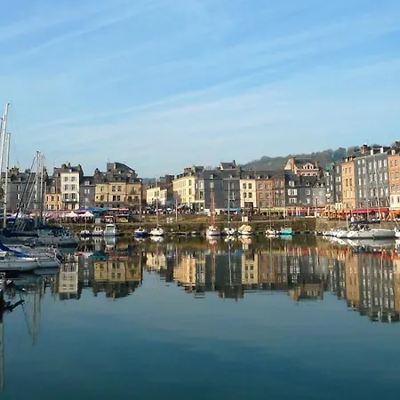 D'une Avec Wifi A Honfleur A 2 Km De La Apartment Deauville
